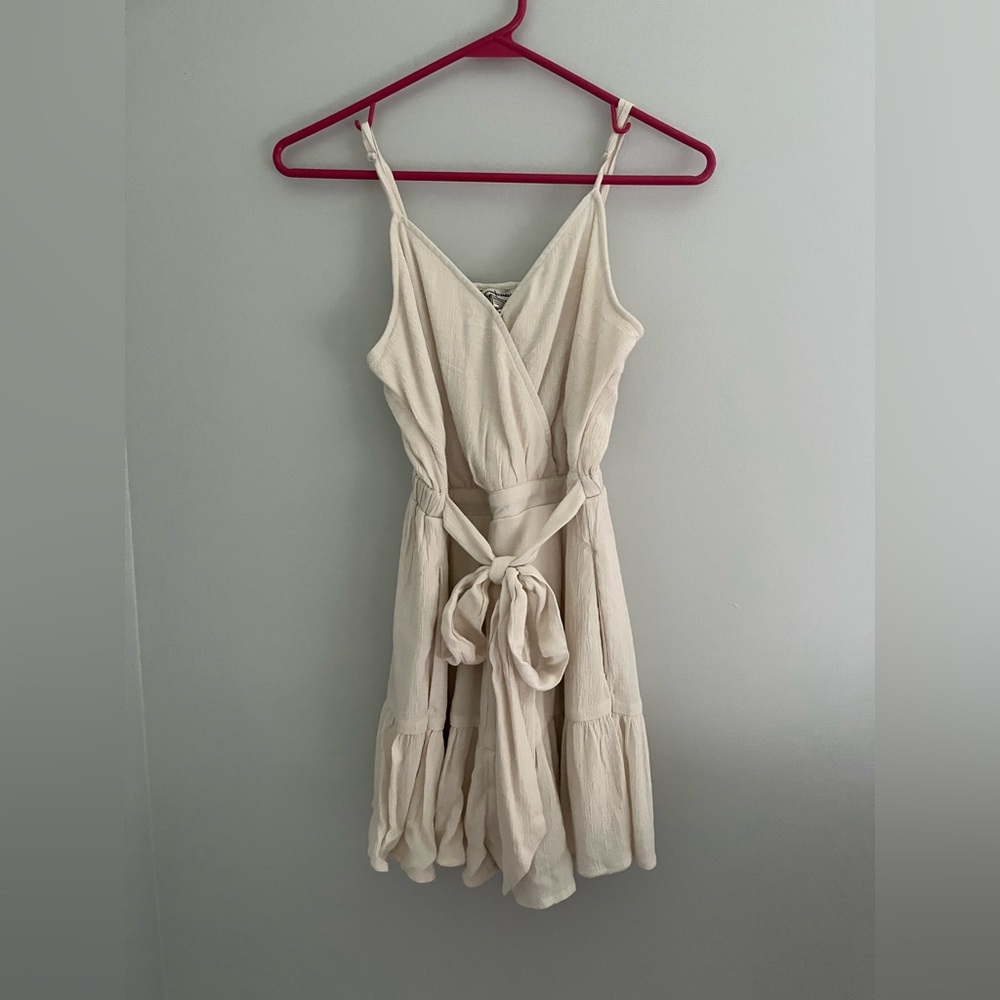 American Eagle White Cream Ivory Romper Shorts Belt XS, Adjustable Straps